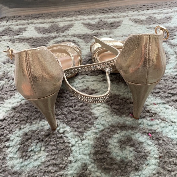 Heels - Picture 4 of 6